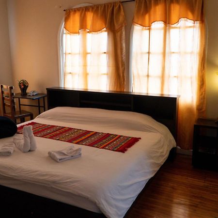 Hotel Boutique Spa Villa De Sant Quito Exterior photo