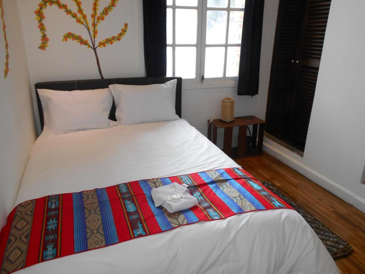 Hotel Boutique Spa Villa De Sant Quito Exterior photo