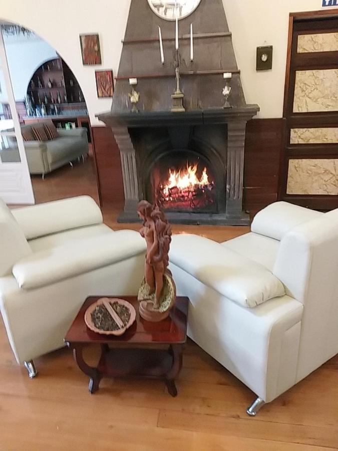 Hotel Boutique Spa Villa De Sant Quito Exterior photo