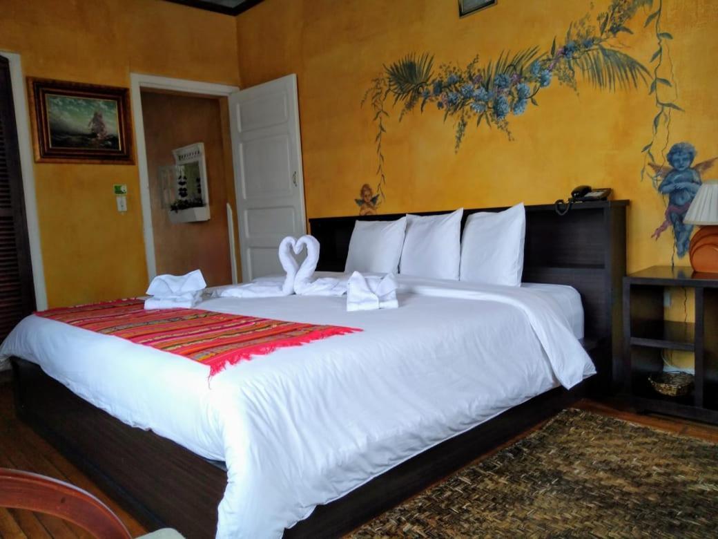 Hotel Boutique Spa Villa De Sant Quito Exterior photo